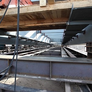 Стаканные опорные части автодорожных мостов